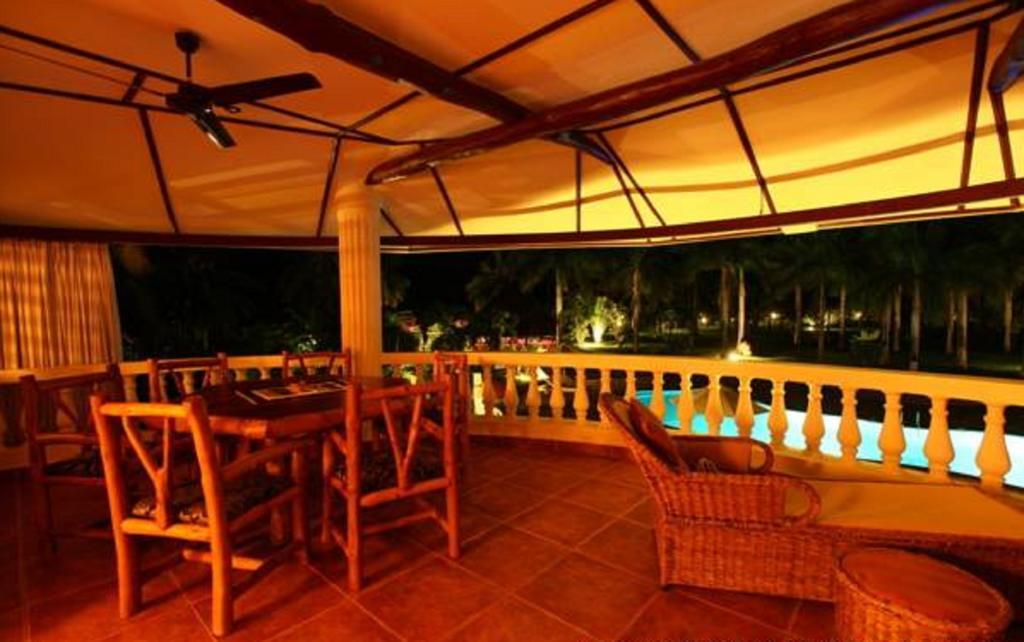 Sunset Villa Boutique Resort Diani Beach Rum bild